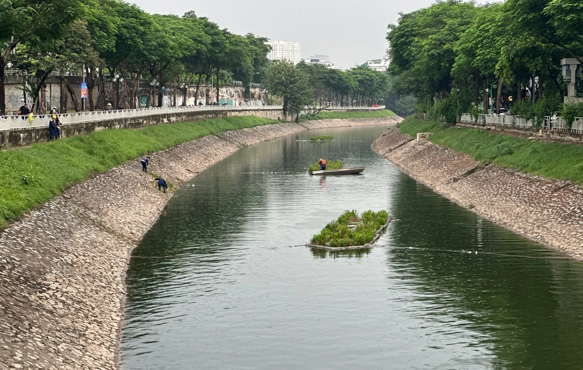 Sẵn sàng bổ cập nước sông Hồng 'cứu' sông Tô Lịch